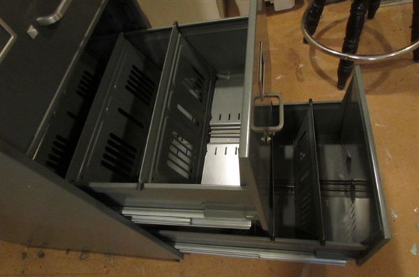 GREY METAL 4 DRAWER FILING CABINET