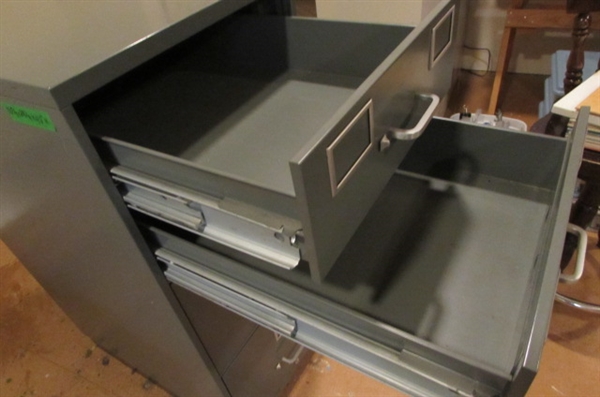 GREY METAL 4 DRAWER FILING CABINET