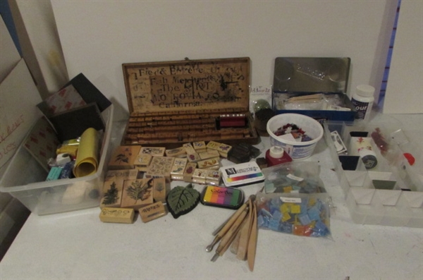 RUBBER STAMP COLLECTION WITH CLAY MOLDING ITEMS, GLITTER AND MORE