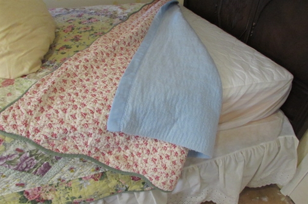 ANTIQUE FULL SIZE BED WITH BEDDING & PILLOWS