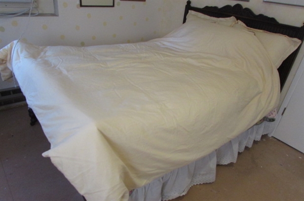 ANTIQUE FULL SIZE BED WITH BEDDING & PILLOWS