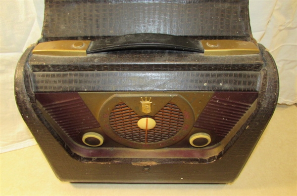 ANTIQUE ZENITH PORTABLE RADIO & VINTAGE MICROPHONE