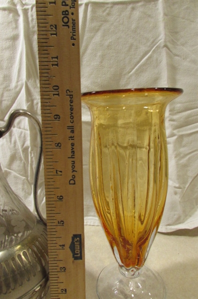 VINTAGE WINE CARAFE AND AMBER VASE