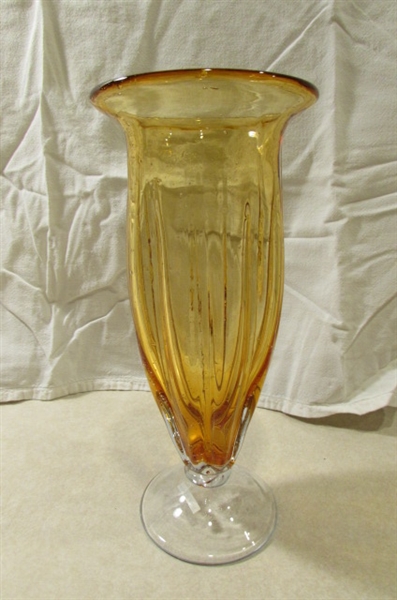 VINTAGE WINE CARAFE AND AMBER VASE