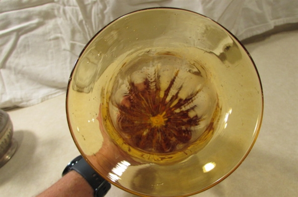 VINTAGE WINE CARAFE AND AMBER VASE