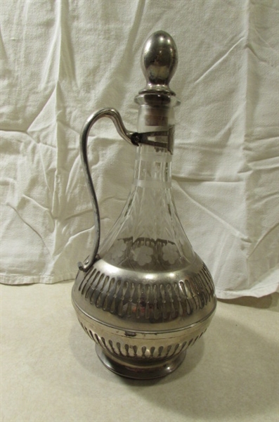 VINTAGE WINE CARAFE AND AMBER VASE