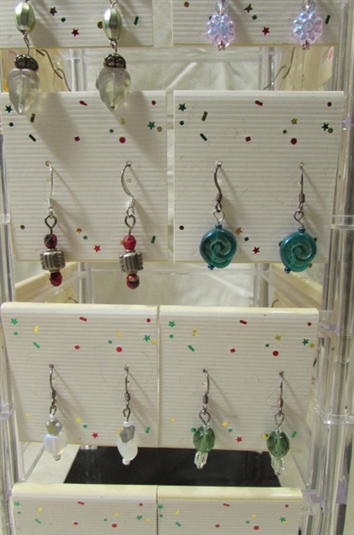 32 PAIRS OF EARRINGS - MADE BY JAN SOUSA