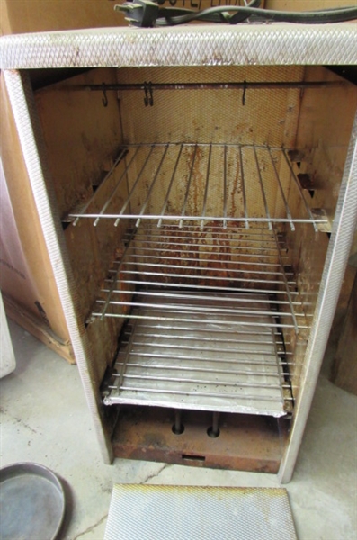 OUTERS HICKORY SMOKER