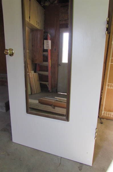 1 HOLLOW WOOD INTERIOR DOOR