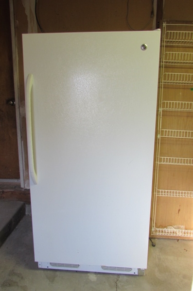 UPRIGHT GE FREEZER