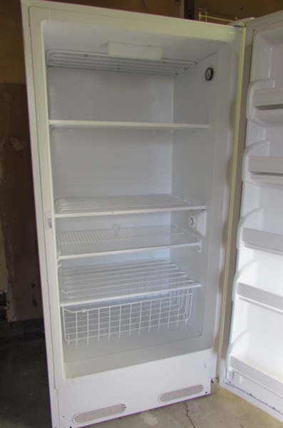 UPRIGHT GE FREEZER