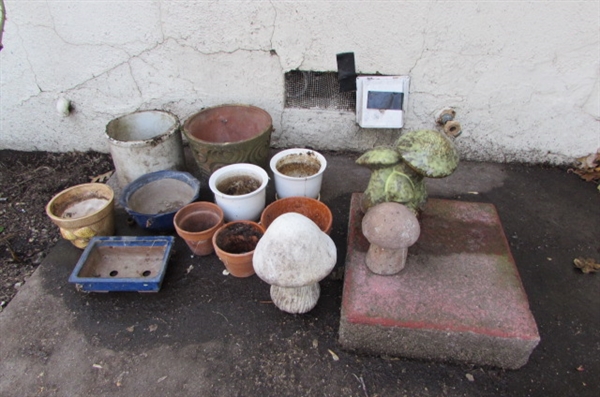 ASSORTED PLANTERS & MUSHROOMS