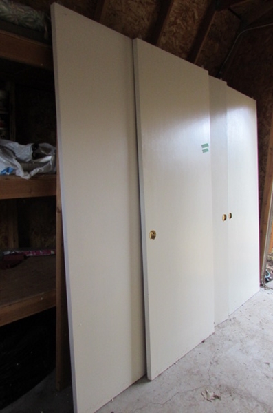 4 CLOSET DOORS