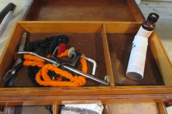 WOOD BOX WITH FLY TYING SUPPLIES & MORE