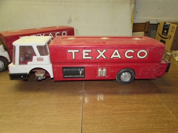 3 VINTAGE TEXACO TRUCKS