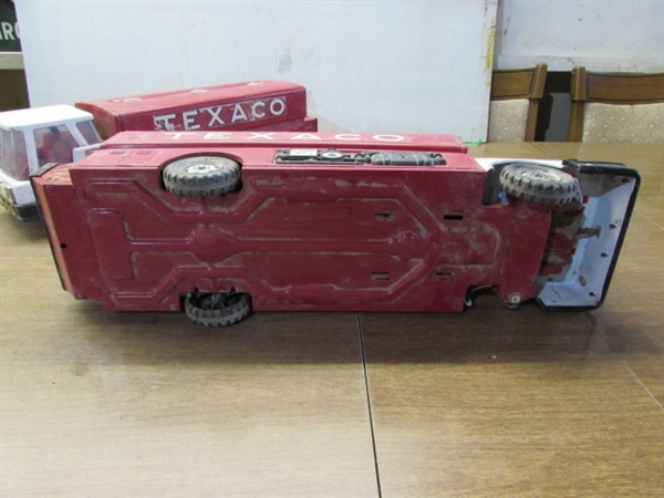 3 VINTAGE TEXACO TRUCKS