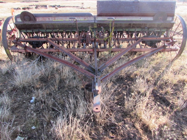 VINTAGE OLIVER SUPERIOR SEED DRILL - NOT WORKING