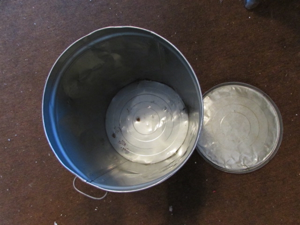 2 VINTAGE 5 GALLON 'SHORTENING' CANS WITH LIDS