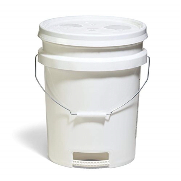 Premium Ergonomic 5-Gallon Bucket with Bottom Grip Handle