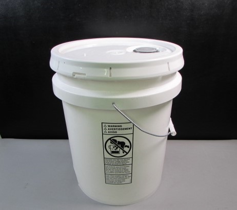 Premium Ergonomic 5-Gallon Bucket with Bottom Grip Handle