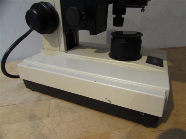 SWIFT M4000D MICROSCOPE