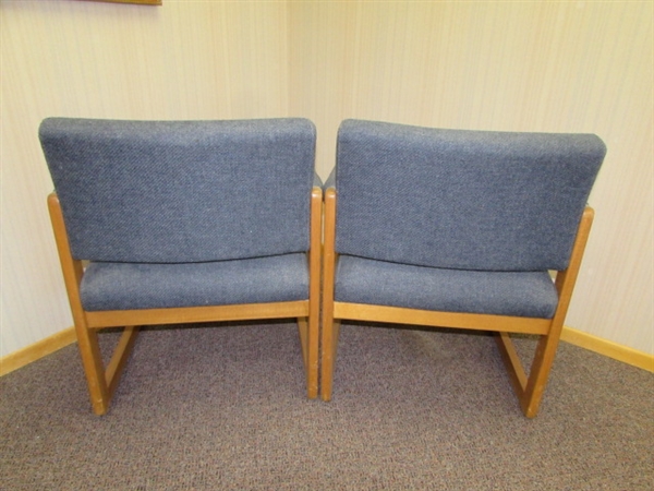 PAIR OF OAK FRAME UPHOLSTERED CHAIRS & ACCENT PILLOWS