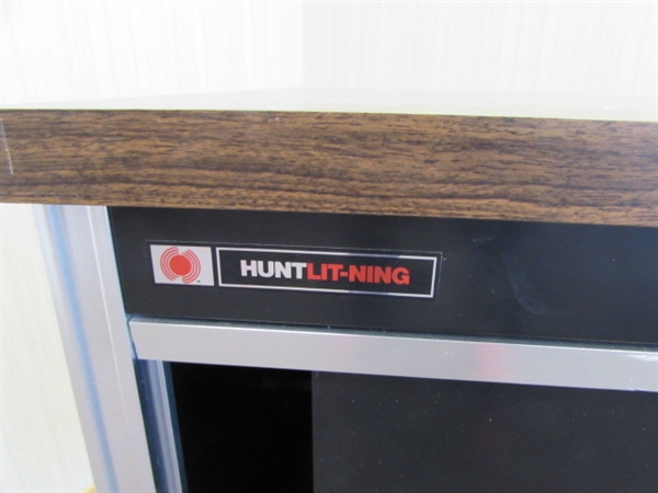 HUNTLIT-NING METAL CABINET WITH WOOD LAMINATE TOP