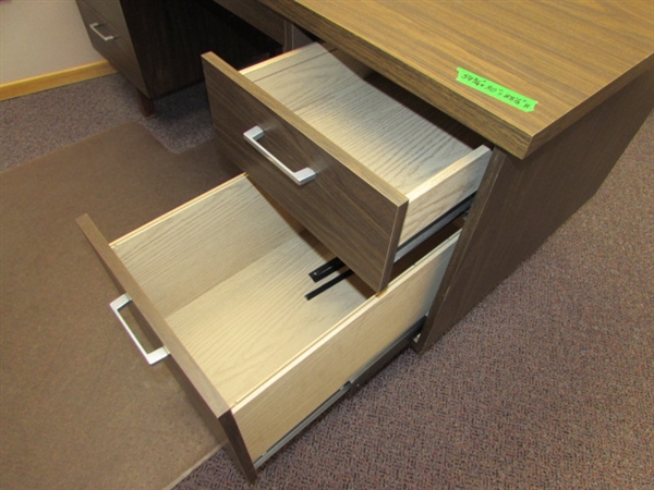 OFFICE DESK WITH CHAIR AND PAD