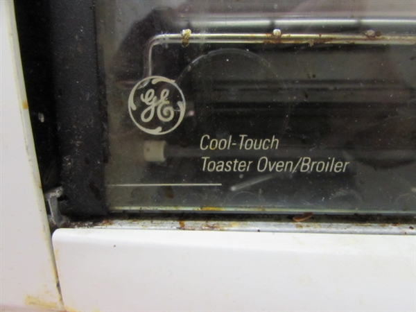 SMALL GE TOASTER OVEN