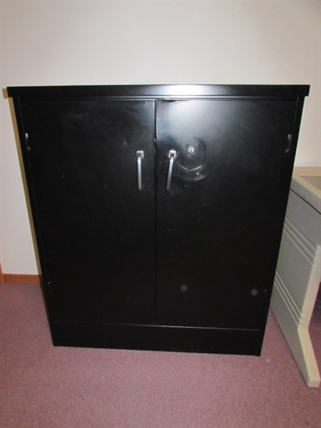 ALL STEEL LOCKING METAL CABINET WITH SHELVES