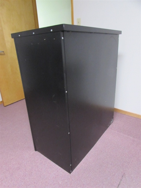 ALL STEEL LOCKING METAL CABINET WITH SHELVES