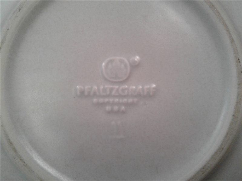 Vintage Pfaltzgraff Various Bowls Yorktowne (USA) Discontinued