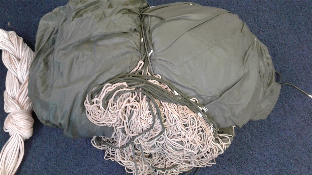 Army/Navy 35 ft T-10 Parachute & Paracord