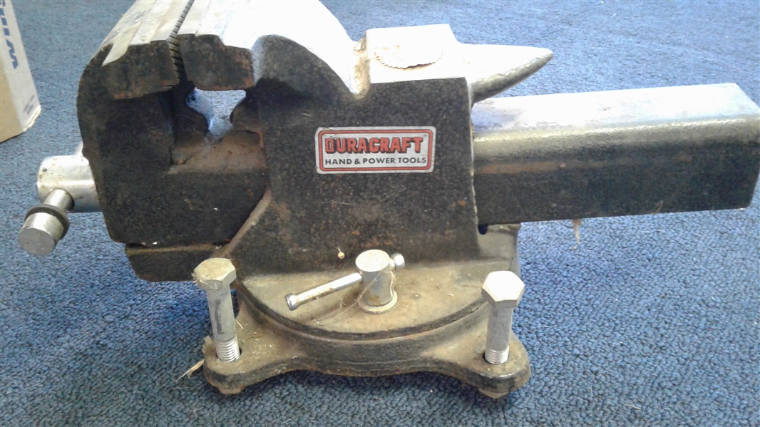 Duracraft 6 Swivel Bench Vise