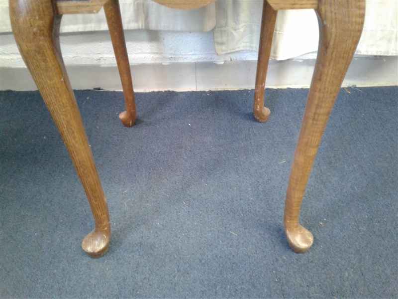 Vintage Oak Queen Anne End Table