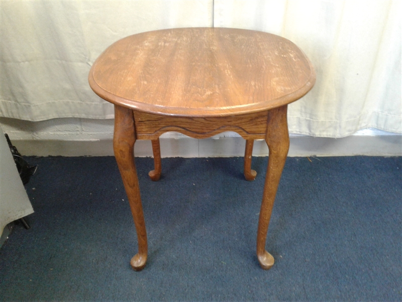 Vintage Oak Queen Anne End Table