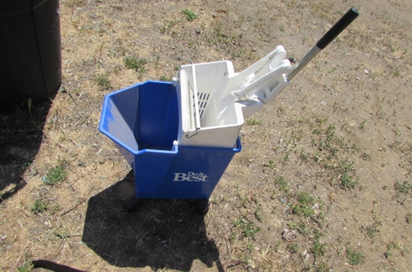 32 Gal Trash Can, Mop Bucket & Metal Dust Pan