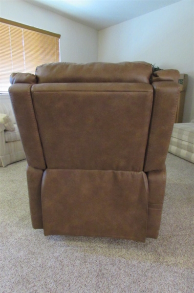 ELECTRIC LIFT RECLINER *ALTERNATE LOCATION*