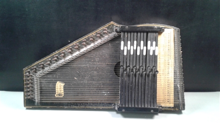 The Autoharp Vintage Primitive String Instrument