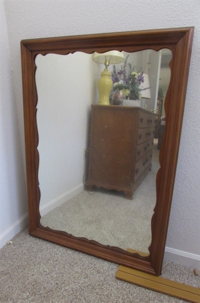 Beautiful Vintage Wood Framed Wall Mirror