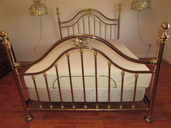 QUEEN TEMPUR-PEDIC ADJUSTABLE BED WITH BRASS FRAME