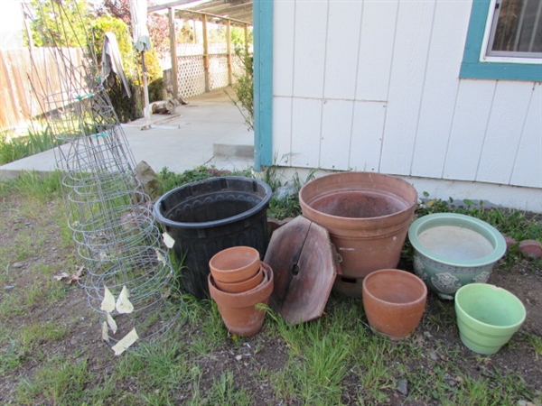 ASSORTED PLANTERS & TOMATO CAGES