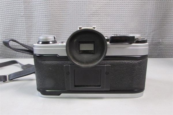 Vintage Cameras- Kodak Press-Man, Canon AE-1 35mm, & Kodak Instamatic