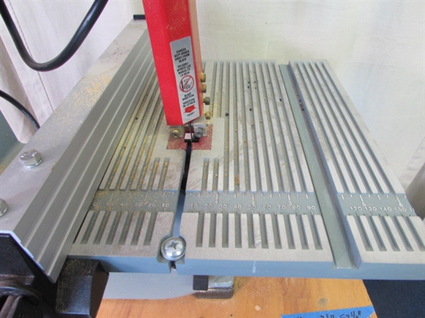 Delta Bench Band Saw With Bench