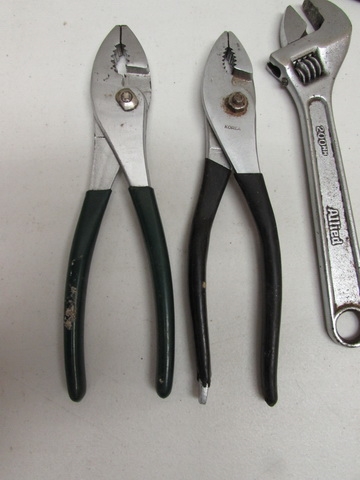 CRESCENT WRENCHES & PLIERS