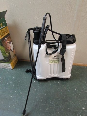 GREENWOOD 4-GALLON BACKPACK SPRAYER