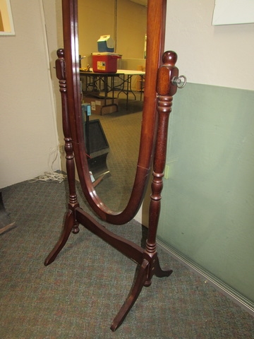 TRADITIONAL CHEVAL OVAL FLOOR MIRROR