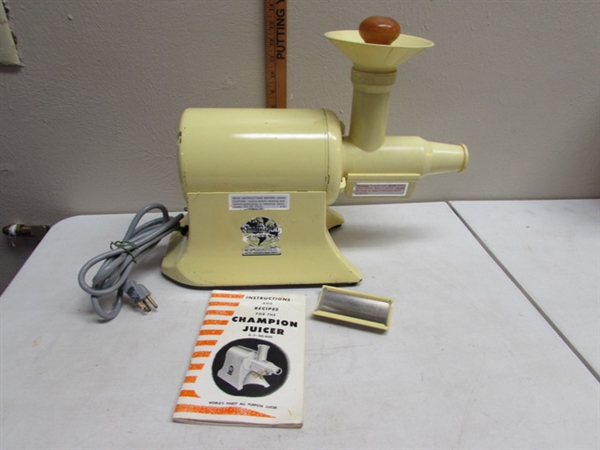 VINTAGE METAL CHAMPION JUICER