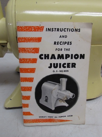 VINTAGE METAL CHAMPION JUICER