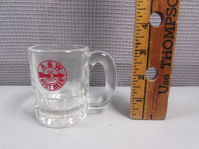 Lot Detail Set Of 4 Vintage 3 Aandw Root Beer Mugs 8420